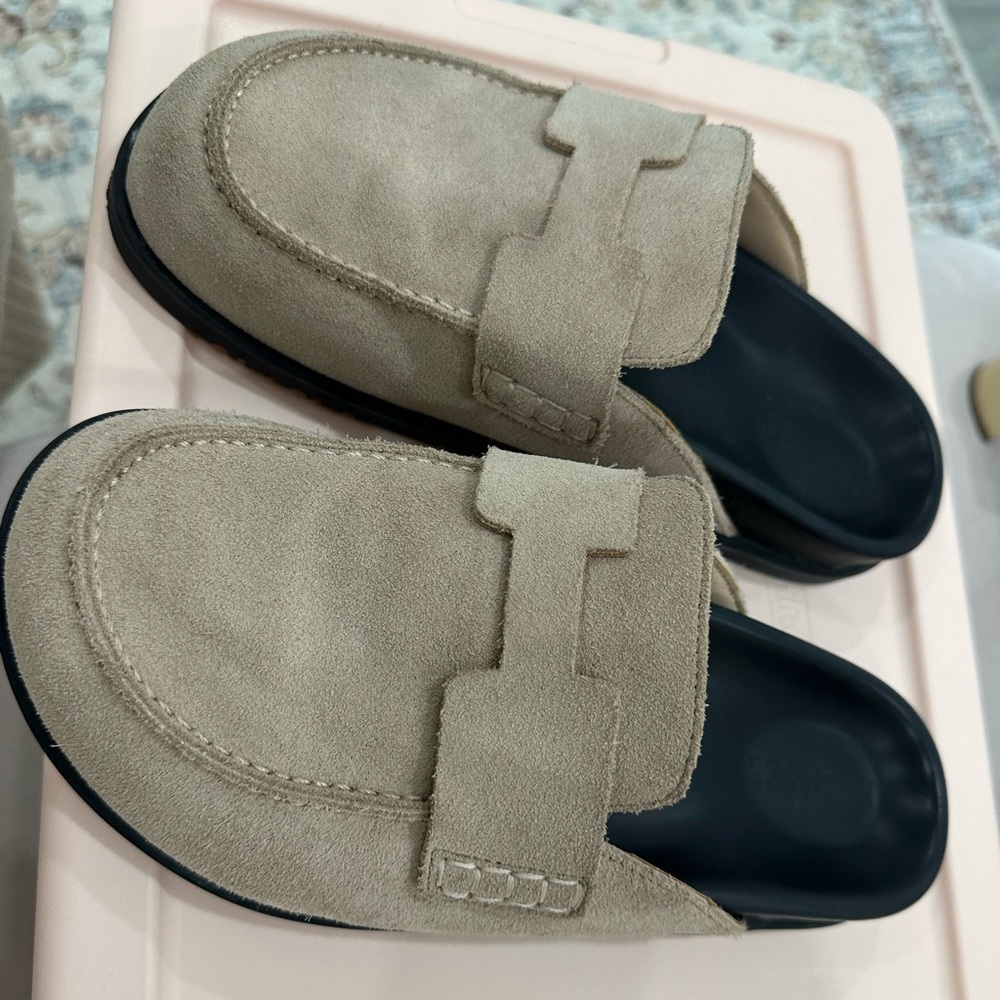 Blush Mules great condition